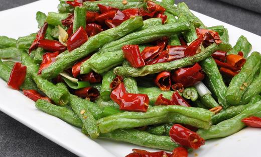 跌倒居然还有“正确姿势？老人摔倒后如何把危害降到最低？