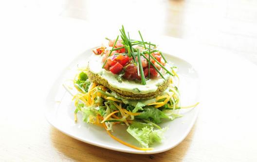 戴假牙并不是一劳永逸的事情 老人戴假牙的注意事项 