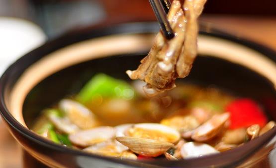 防止老年人腿抽筋 合适的鞋是弥补的方法之一