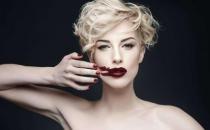 多喝水不如会喝水 老人养生喝好三杯水