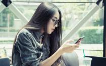 老年人用眼过度小心失明!