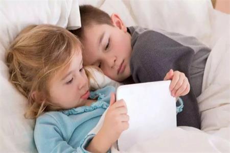 1547099574843990.jpg 应该给孩子买手机吗?其实这并不算一个难题.jpg