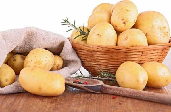 让老人吃肉更健康的方式 炖肉鲜嫩柔软较适宜