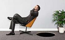 一觉醒来身上都是汗 调节环境温度与湿度缓解夜汗